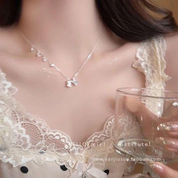 Designer Jewelry Luxury Jewelry Silver Heart Bow Titanium Steel Necklace For Women, New Niche Versatile High-End Sweater Chain, Autumn And