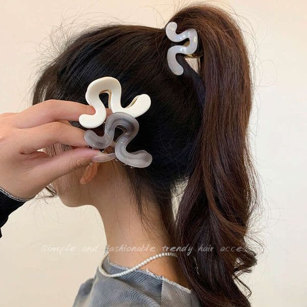 Designer Jewelry Luxury Jewelry High-End Acetate Half-Up Women, Small Claw Clip For Back Of Head, Elegant High Ponytail Accessory, Popular Internet