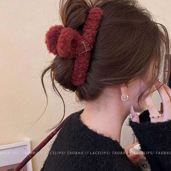 Designer Jewelry Luxury Jewelry Heart-Shaped Plaid Lamb Wool Claw Clip, Large Shark Clip Hairpin For Women, New Autumn And Winter