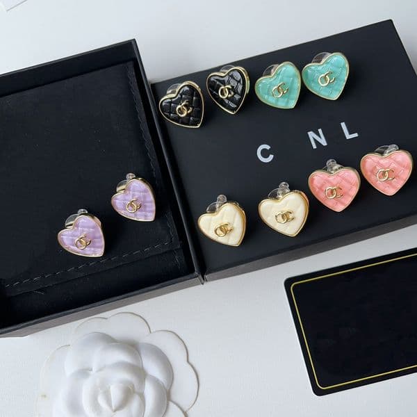 Fashionable And Romantic Gold Plated Heart Shaped Earrings With Multiple Colors Suitable For Daily Versatile Designer Earrings Creating Exquisite Jewelry Women