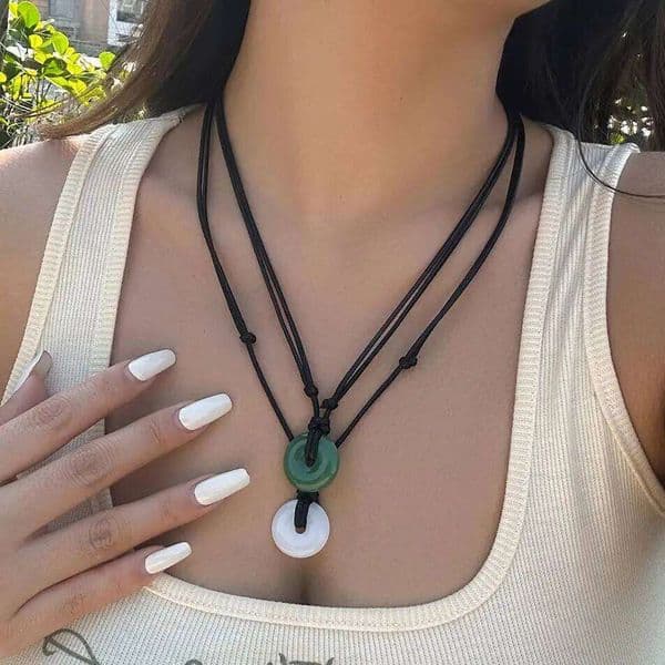 Ingemark Trendy Daily Hollow Glass Round Pendant Choker Necklace Women Creative Adjustable Rope Chain New Year Couple Jewelry