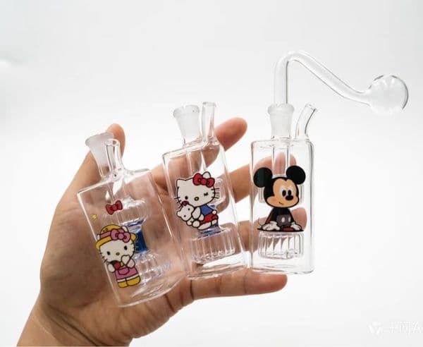 Wholesale Mini Travel Colorful Water Bubblers bong Pipes Portable Mini glass oil burner Bongs with 10mm Male Oil banger Smoking bowl and silicone hose Hookahs