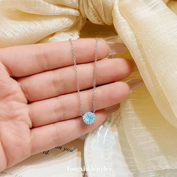 Cool elegant Paraiba-colored firework cut round zircon necklace, simple versatile, with a high-end ambiance and dazzling shine