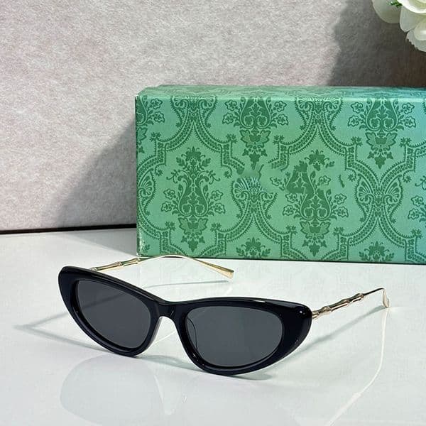Fashionable luxury womens designer sunglasses 2384 Womens metal cat eye glasses Daily wear travel photography goggles UV400 with box