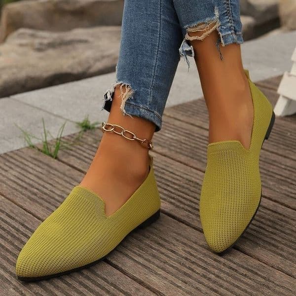 bestseller foreign trade large-size pointed-toe fly-knit flat women, slip-on, shallow-cut, breathable, suitable for all seasons, work shoes