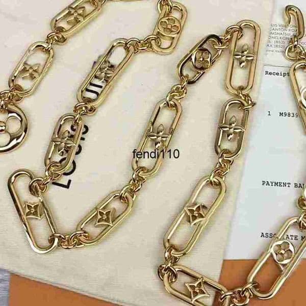 Belts Womens Chains Fashion Link Belt for Women Letter V Buckle Waist Chain Vintage Gold Waistband