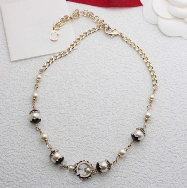 2024 Luxury quality charm pendant necklace with white nature shell beads black color choker PS6305