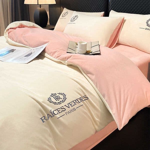 Warm Comfortable Double Sided Bed Linen Thicker Winter Milk Veet Quilted Duvet Covers & Sheets Trio Pack