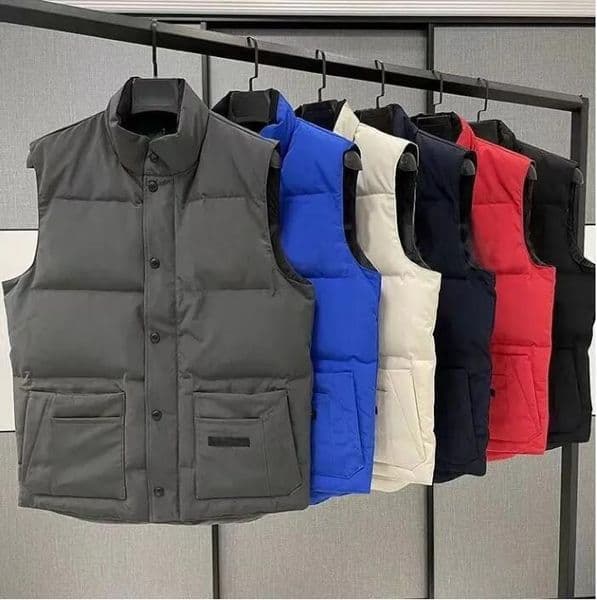 Mens puffer vest gilet mens designer vest weste waistcoat feather material loose coat graphite gray black and white blue fashion trend couple coat gilet