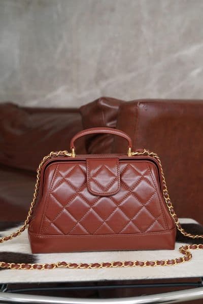 Doctor's Bag Wrist Bag Handbag Oil Wax Polished Sheepskin Bag Novel And Crisp Design Opening Like A Small Water Bucket Classic Diamond Grid Pattern Two sizes