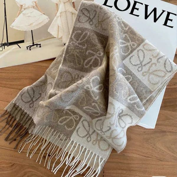 designer cashmere scarf women wool scarf same Star's jacquard checkerboard autumn and winter fashion temperament warm tassel cashmere scarf Rowe shawl