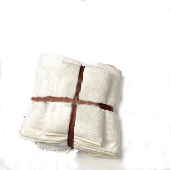 Luxury Designer Bath Set Classic Old Letter Embroidered 4 colors Absorbent Quick Drying Beach Towel Gift Box