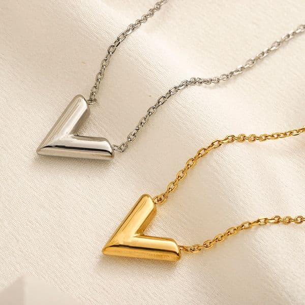 Designer Jewelry Women Necklace Pendant stainless steel Women Wedding Lovers Gift