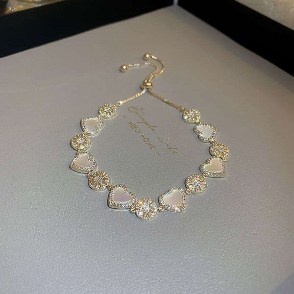 2024 popular zircon flower heart adjustable bracelet, niche fashion, light luxury design, versatile bracelet Clover Bracelet For Men and Women Designer jewelry
