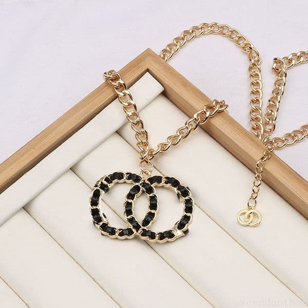 Luxury Brand Designer Necklace For Women Jewelry 18k Gold Pendant Necklace Wedding Lovers Gift