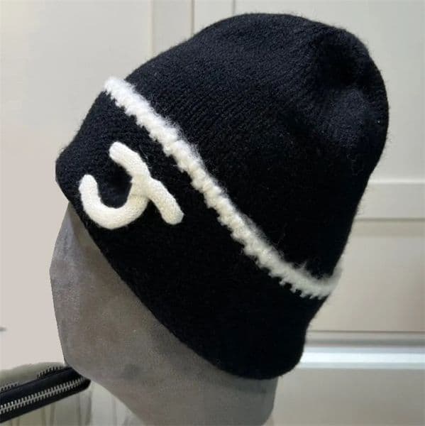 Designer Beanie Men's and women's knitted hats warm luxury fashion classic birthday gift 02