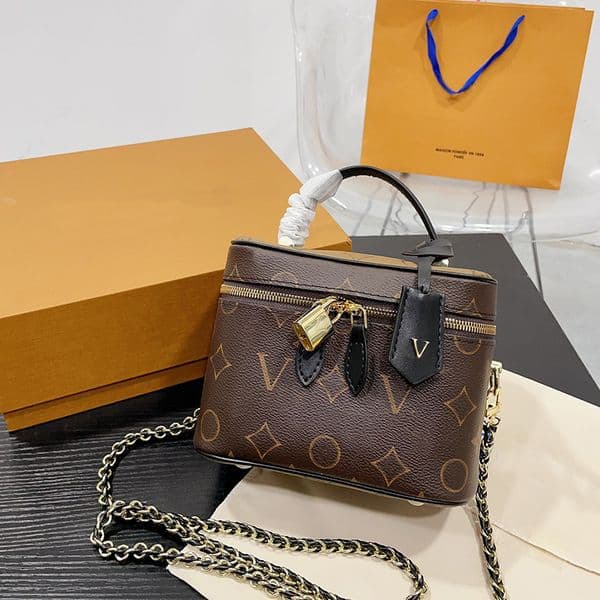 Classic Cosmetic Bags Women Wash Bag Designer Makeup Handbags Luxurys Shoulder Cross Body Large Capacity with Box