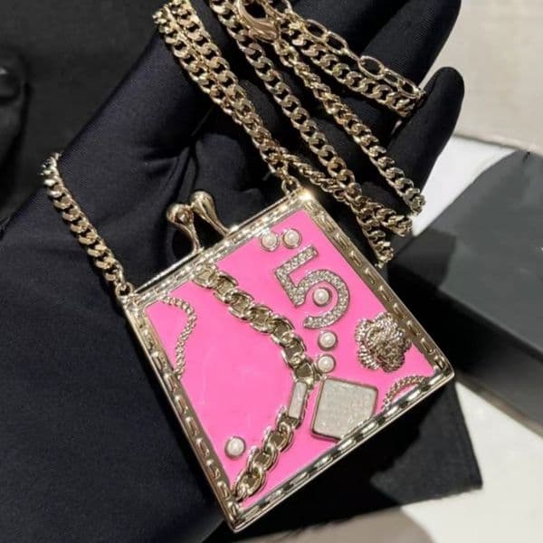 New Fashion Women Designer Necklace Jewelry Yellow Gold Plated Bling CZ Luxury Letters Purse Pendant Necklaces For Girls Women Nice Gift
