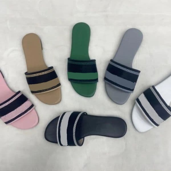 2024 P Embroidered Dazzle Designer Womens Sandals Summer Beach Stripes Casual Flat Slippers Sliders Women Ladies Flip