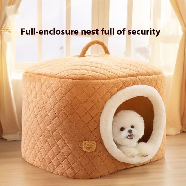 Comfortable Small Dog Kennel with Insulated Bed - Perfect for Cold Weather Use