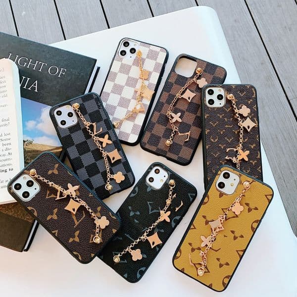 Phone Designer Case for 15 Cases Apple iPhone 13 12 11 Pro Max 13promax XsMax 7P 8P 14 Plus Luxury Metal Wristband Mobile Cover