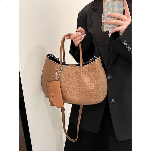 French Large Capacity Underarm Bag Women High Quality Lychee Print Handbag Single Shoulder Bag Fashion Crossbody Bag 240822