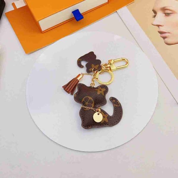 Keychains Designer Portachiavi Cute Cat Keychain Bag Polyester Fiber Filler PU Car Pendant U3mi#