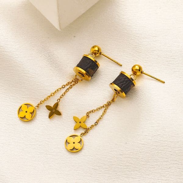 Luxury Earring Brand Letter Designer Earring Women 18K Gold Plated Earring Fashion Personality Earring Party Jewelry Gifts