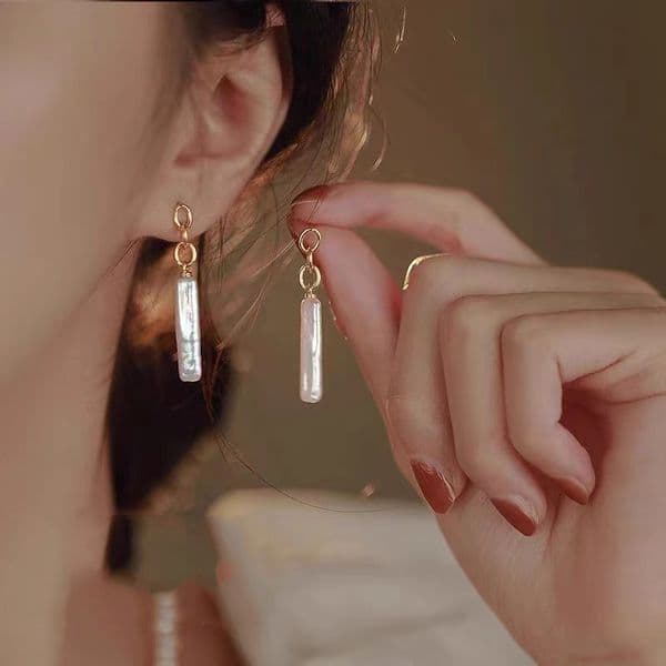 Natural Freshwater Pearl Drop Earrings Elegant Round Pearl Dangle Jewelry for Women Daily Wear Wedding Party Gift