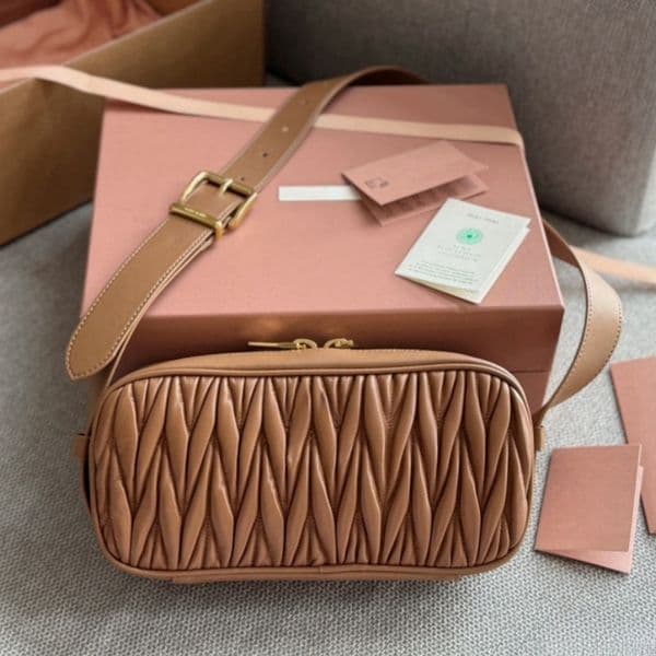 Fashion Shoulder Bags Totes Designer Wallet Women Handbags Brown Sheepskin Original Leather Handbag Ladies Baguette Crossbody Purses 25*13cm
