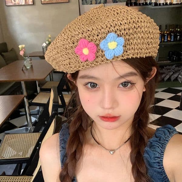 Straw Weaved Beret With Flower Decor Hollowed-out Sunshade Hats Grass Weaving Breathable Painter Hat Women Summer Sun Caps