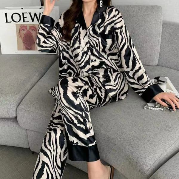Women's Autumn Winter Pajamas Faux Silk Satin Pijamas Long Sleeve Long Pants Thin Sleepwear Lapel Pyjamas Female Nightwear