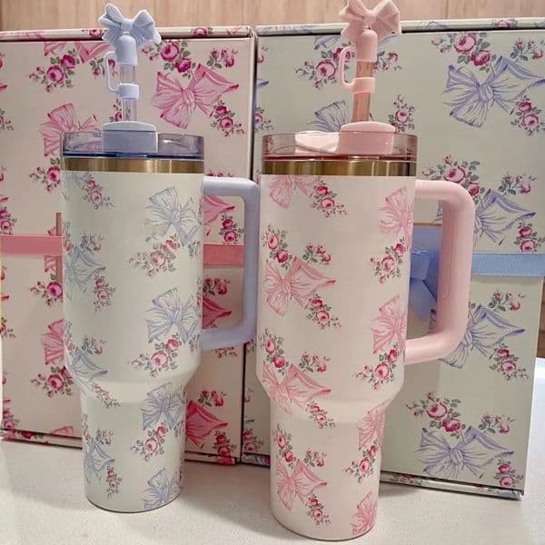 Valentine Gifts DHL Wicked Chocolate Gold Pink Rose Blue Magnolia 40oz Tumblers Cups with Silicone Lid Straw Car Mugs Keep Cold 40 OZ Water Bottles