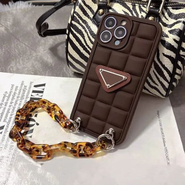 iPhone case Designers chocolate tortoise shell carrying chain 14pro max / 12 13 11 mobile phone cases full package X xsmax men and women