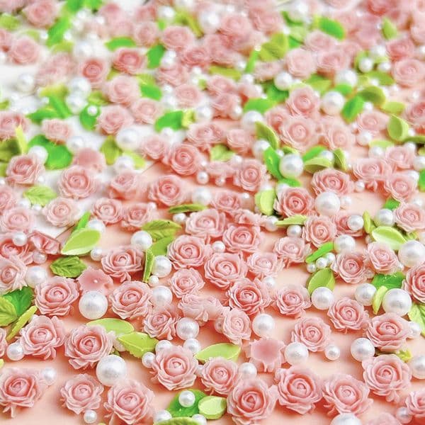 50pcs Random Mixed Resin Flowers Nail Charms Pink Rose With Pearls Leaves for Nail Art Decoration DIY Accessories Crafts