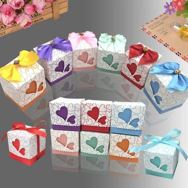 500pcs 5*5*5cm Candy Favor Boxes Double Heart Hollow Love Gift Box with Ribbon for Wedding Party Birthday Baby Shower Decoration