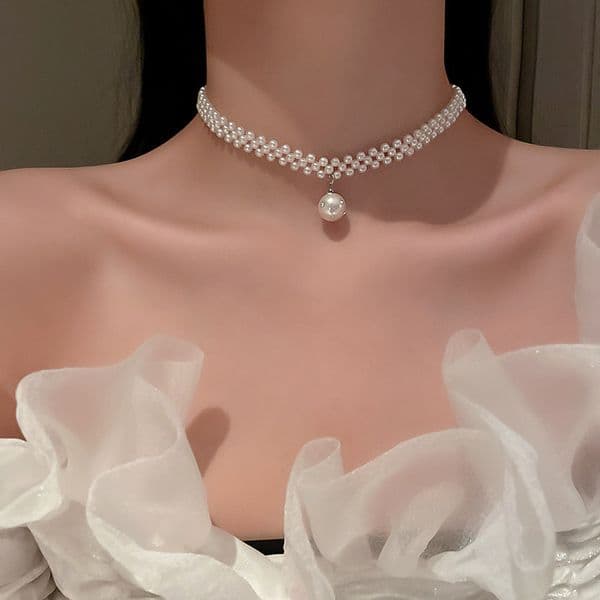 French Vintage Multi-layer Pearl Necklace Luxury High-end Feel Niche Design Elegant Clavicle Chain Classic Fashion Jewelry