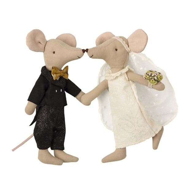 2026 New Wedding Mice Couple Chritmas Year Gift Handmade Cute Little perfume Mouse Boy Girl Cotton Sewing Doll Without Gift Box cologne 240709 Designer