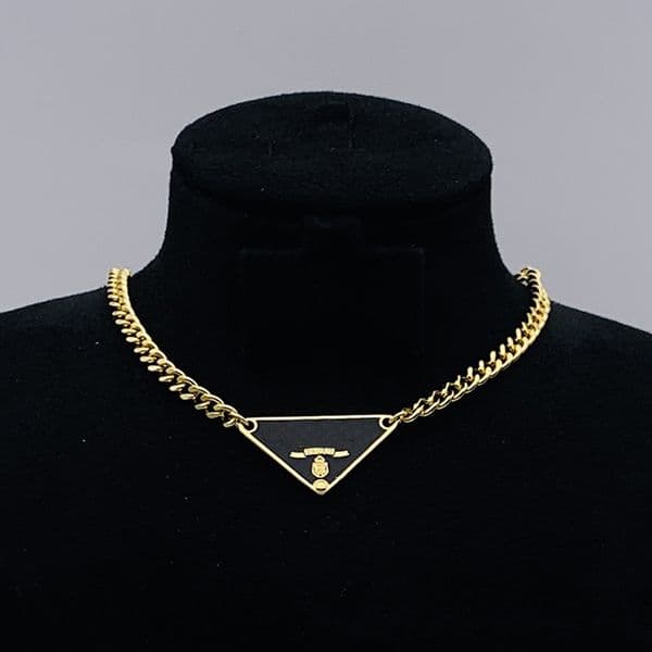 Pendant Necklaces Classic Stainless Steel Jewellery Luxury Designer Mens Hip Hop Necklace Womens Inverted Triangle Necklace