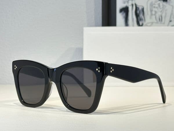 Designer for Women 4004IN Summer Elegant style UV Protected Shield lens 4S004 Cat Eye Sunglasses Fashionable Style Full Frame Fashion Eyewear with Box