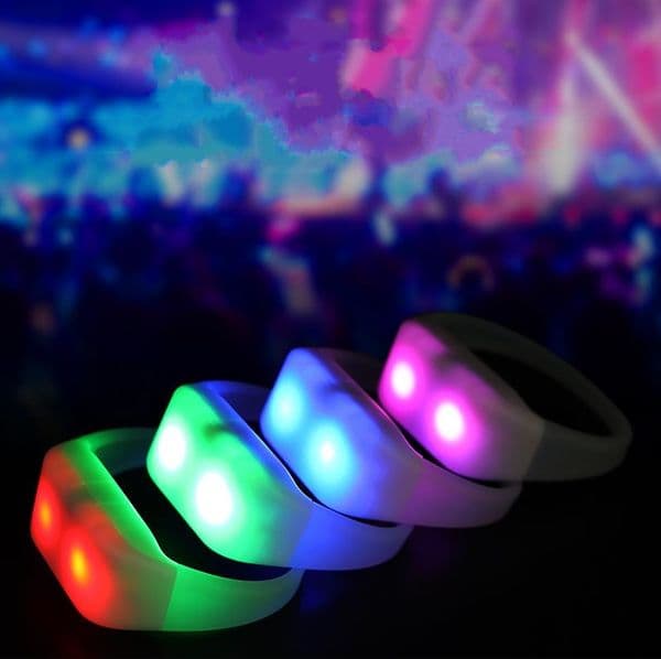 Remote Control LED Silicone Bracelets Wristband RGB Color Changing With 41Keys 400 Meters 8 Area Remote Control Luminous Wristbands For Clubs Concerts ni557