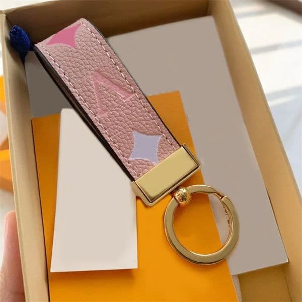 Designer Keychains Multicolor Key Chain High Quality Women Men Brown Leather Bag Wallet Lanyard Plated Gold Accessories Dragonne Keychain Letter