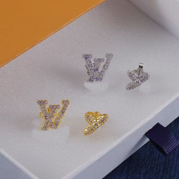 New luxury designer, high-end, atmospheric, fashionable and charming girl earrings captivate all handsome guys with jewelry accessories-456789