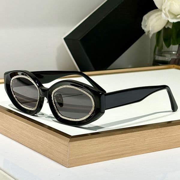 Womans Designer Sunglasses Oval Eyeglass Luxury Cat Eye Sunglasses Fashion Outdoor Goggles Protection UV400 Protect With box