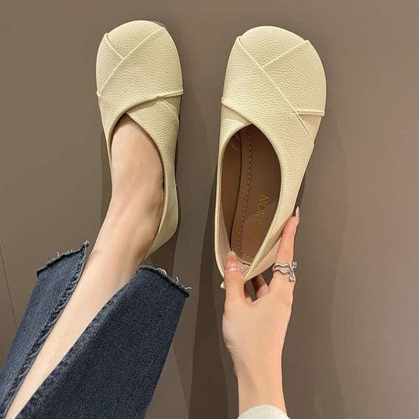 2026 Women Slip-on Leather Loafers Ladies Casual Round Toe Cute Flats Nurse Shoes Sneakers Spring Autumn Fashion Ballet Shoes