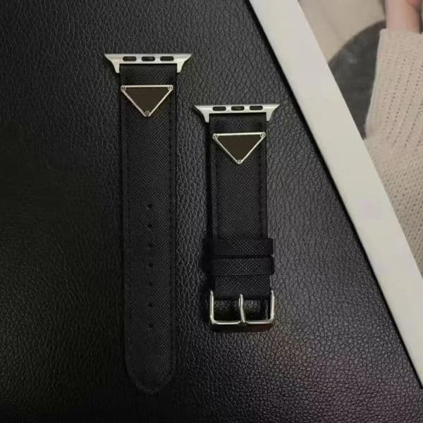 Luxury Designer Watchbands Strap Apple Watch Band 42 38 40 41 44 45 49 mm iwatch 8 7 6 5 4 3 2 Bands For Man Woman Black Leather Letter Print Straps