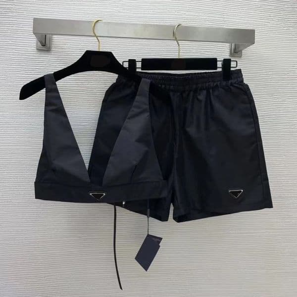 2024ss Fashion Design Womens suspender shorts two-piece lined top and shorts set sexy lapel shirt T-shirt top and shorts set