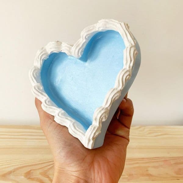 Jewelry Storage Box Elegant Heart Shape Resin Jewelry Display Tray Ornament for Rings Necklaces Bracelets