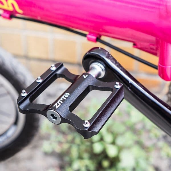 Ultralight Seal Bearings Bicycle Bike Pedals Aluminum Alloy Cycling MTB Road Smooth Bearings Pedals Flat Platform Bicycle Parts