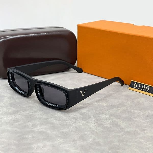 Mens Sunglasses Designer Sunglass for Women Luxury Sun glass Retro Goggle Adumbral Summer Travel Beach Eyeglasses UV400 Oval Letter design